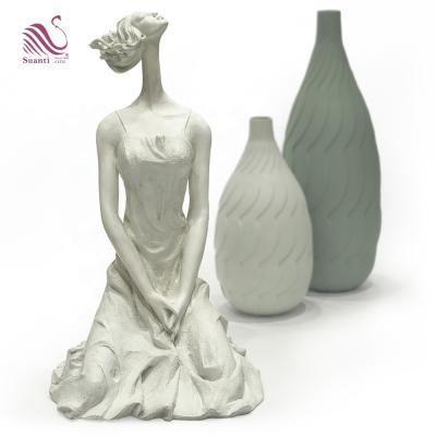 China Custom Modern Luxury Indoor Resin Sculptures Home Decor Statue Girl Lady Girl Garden Europe Suanti Modern Outdoor Hotel Sculpture for sale