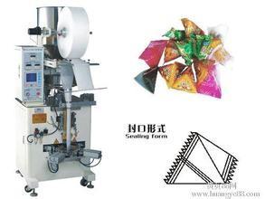 China triangle packaging machinery / Candy Filling Machine / Food Bag Sealing Machine for sale