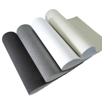 China Weißgraue Creme 100% Polyester Blackout Roll Ziehen Sie die Jalousien Stoffe für das Badfenster zu verkaufen