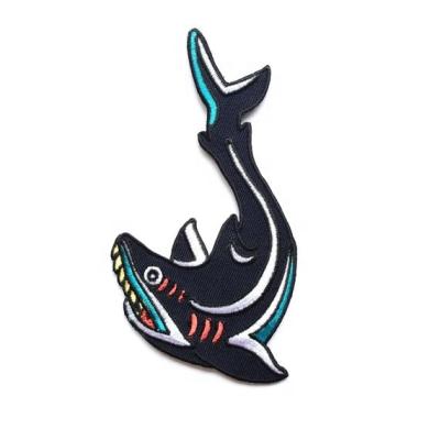 China Viable Popular Shark Tattoo Embroidered Iron On Patch Badge Embroidered Animal Iron On Patch Wholesale Custom Patch for sale