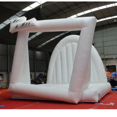 China Commercial Inflatable Bounce House Jumping Castle for Kids and Adults Repair Kit Included for sale