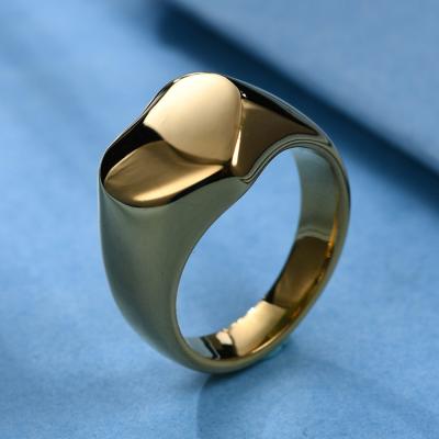 China Fashion men and women paired titanium steel ring titanium steel hot-selling hot-selling trend 18K gold plated heart-shaped ring for sale