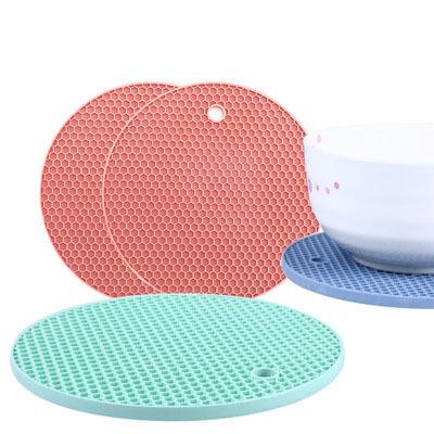 China Durable Thickened Honeycomb Shape Food Grade Silicone Non-slip Insulation Easy To Clean Dinner Coasters for sale