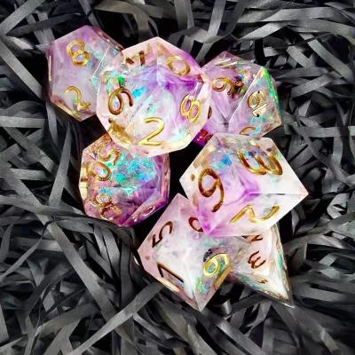 China Wholesale sharp blade dice game dice set dnd polyhedron custom green blue black resin rpg sharp blade dice 800 resin dice for sale