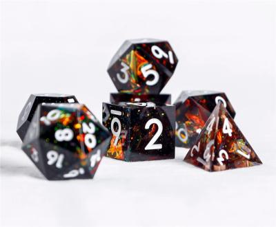 China Wholesale sharp blade dice game dice set dnd polyhedron custom green blue black resin rpg sharp blade dice 800 resin dice for sale