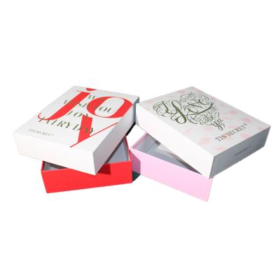 China Luxury Custom Materials Square Recycled Cardboard White Gift Boxes With Lids And Matt Lamination White Cardboard Boxes Packaging for sale