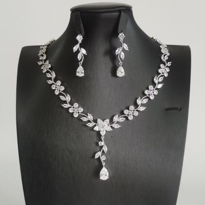 China FASHIONABLE Elegant Style Luxury Bridal Ladies CZ Jewelry Set Wedding Necklace Earrings Set Large for sale