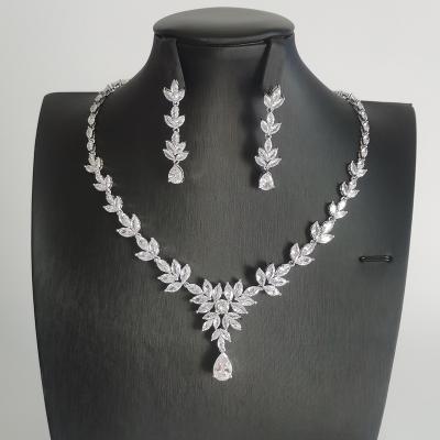 China TRENDY Flower Design Stone Inlaid Cute Zircon Stone Crystal Bridal Jewelry Wedding Earrings Women Girls Necklace Sets for sale