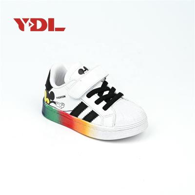 Chine Best-Selling Trend Brand Children'S Shoes Girls White Shoes Shell Head Boys Casual Shoes Rainbow Bottom à vendre