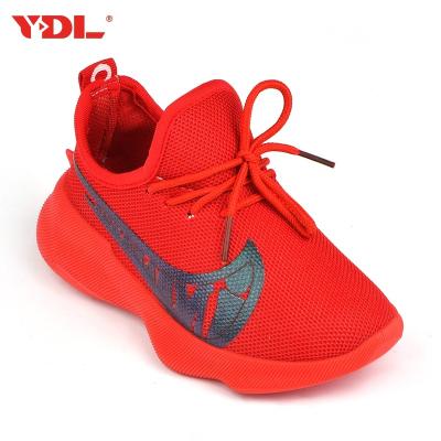 中国 Factory Price New Design Yeezy 350 Children'S Nice Summer Casual Shoes Boys And Girls Sneakers 販売のため