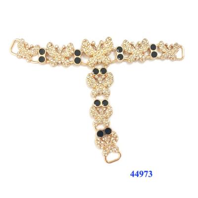 China Crystal Shoe Buckle Butterfly Shape T Shape Rhinestone Metal Sandal Shoe Chain for sale