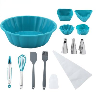 China Wholesale Viable 17pcs Baking Tool Kit Cake Decorating Supplies Kits With Bag Tips Silicone Cake Mold for sale