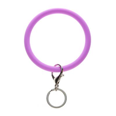 China Wholesale new styles o plastic light purple bracelet key chain wristband silicone key chain for sale