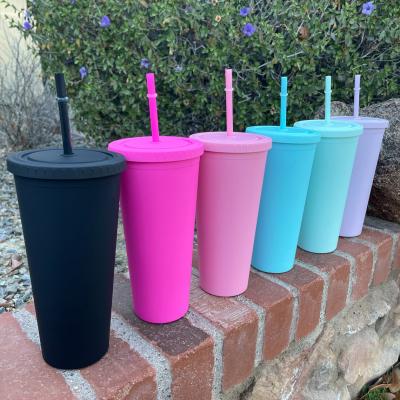 China Sustainable Christmas Gift 24oz Double Wall Colored Matte Acrylic Tumbler Black Plastic Bulk Cold Drink Tumbler Cups With Lid And Straw for sale