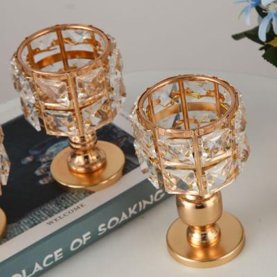 China Modern Antique Imitation Lantern Iron Wire Gold Candle Holder Pot for sale