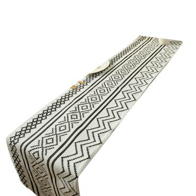 China Luxury Noble Stripe Hand Embroidered Eco Friendly Chenille Macrame Fancy Dining Custom Table Runner for sale