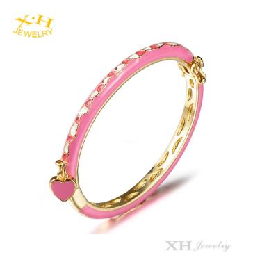 China Fashionable High Quality Beautiful Pink Enamel Heart Jewelry Children Bracelet Brass Gold Plating for sale