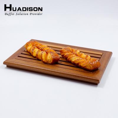 China Factory direct viable sapele good quality Huadison wooden bread serving cutting board for hotel&restaurant for sale