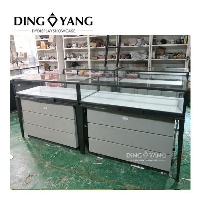 China Luxury DingYang Customized Modern Fashion Fantastic Sturdy Jewelry Display Showcase, Equipped With LED Lights for sale