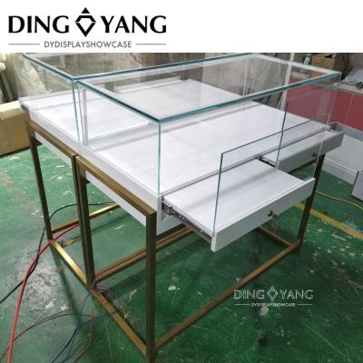 China Luxury factory custom fashionable jewelry display counter for jewelry shop, showroom and exhibition for sale