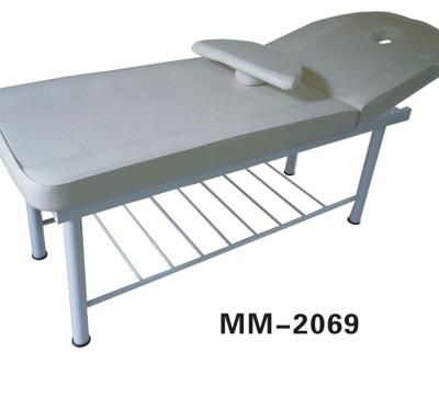 China Strong load bearing beauty salon durable white massage table with adjustable metal frame backrest facial bed for sale