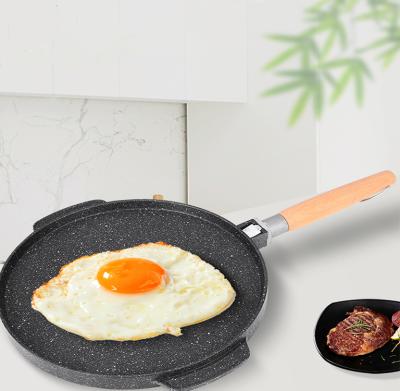 China Durable Removable Wood Handle Portable Die Casting Frying Pan for sale