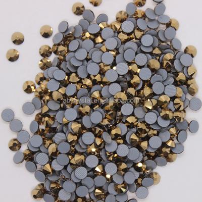 China Hot Factory Wholesale Flatback Fix Rhinestone In Flat Back Crystal Beads Glass Stones For Nail Arts for sale