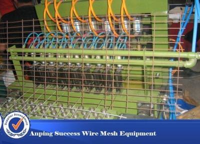 China Auto Control Fence Welding Machine For Filled Livestock Panel Gate Mesh for sale