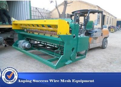 China High Speed Welded Wire Mesh Machine , Wire Mesh Weaving Machine Heavy Style for sale