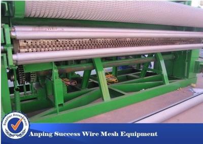 China Galvanized Square Netting Wire Mesh Welding Machine 45 Radial Welding Speed for sale