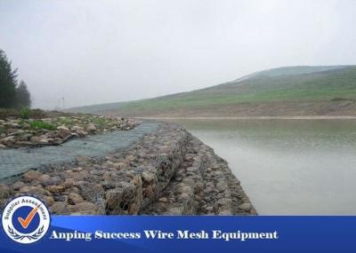 China Environment Protecting Gabion Retaining Wall / Hexagonal Wire Netting 8x10 Mm for sale