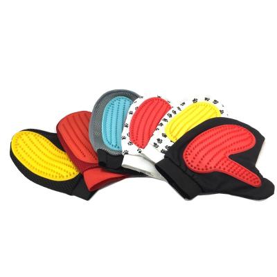 China Viable Professional Manufacturer Pet Grooming Mitt Hair Pet Glove Cleaning Brush for sale