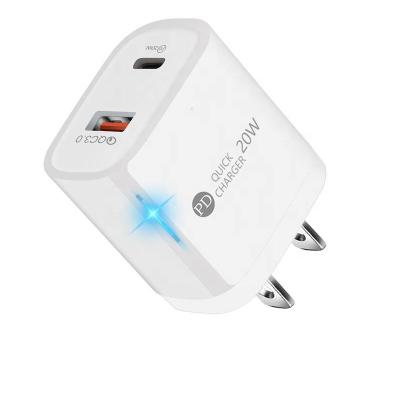 China UniversalÂ   Hot Selling Smart Mobile Phone Charger QC18W+ PD20W Wall Charger USB Fast Charging Head for sale