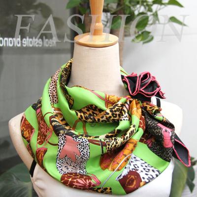 China Dye / Jacquard Chiffon / Habotai Screen Printing Scarves Leopard Silk Scarf for sale