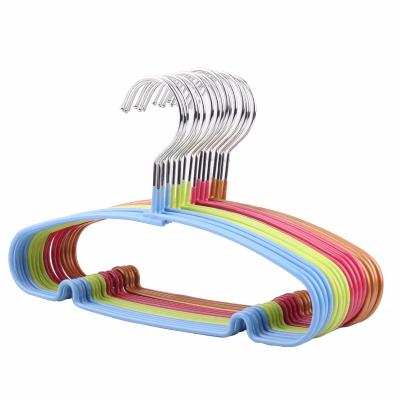 China Multifunctional Hot Sales PVC Metal Wire Hangers Strong Rubber Coated Hanger for sale