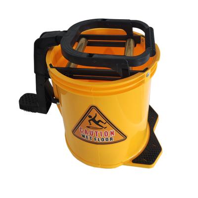 China Sustainable 16L MOP WRINGER BUCKET PLASTIC MECHANISM BRASS ROLLER for sale