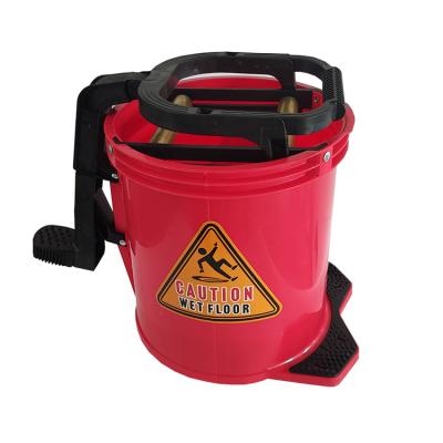 China Sustainable 16L MOP WRINGER BUCKET PLASTIC MECHANISM BRASS ROLLER Red for sale