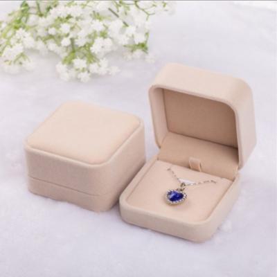 China Small Jewerly Storage Fashion Luxury Custom Velvet Jewelry Box Jewelry Box Jewelry Pendant Necklace Charm Box for sale