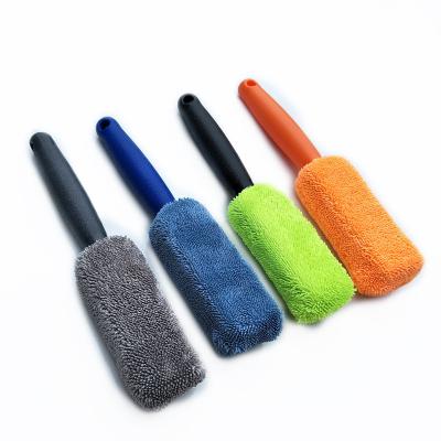 China Portable Plastic Car Tire Sponge Car Wheel + Brush Cleaning Tools With Handle Plastic Automobile Wash Cleaner Tools for sale