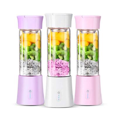 China Portable mini fruit juicer usb portatil de batidora de personales de Licuadoras car blender USB personal portable charger fruit for sale