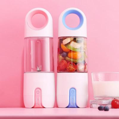 China 2020 New Car USB Fruit Juicer Maker Blender Rechargeable Portable 500ml BPA Free Blender for sale