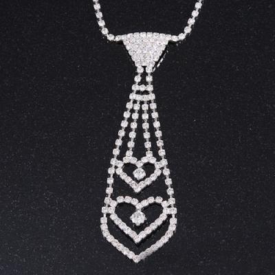 China Wholesale Fashion TRENDY Heart Shape Crystal Tie Night Club Rhinestone Link Necklace for sale