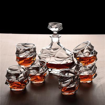 China Viable Most Popular Bourbon Crafted Glass Decanter And Whiskey Glass Set Of 6 for sale