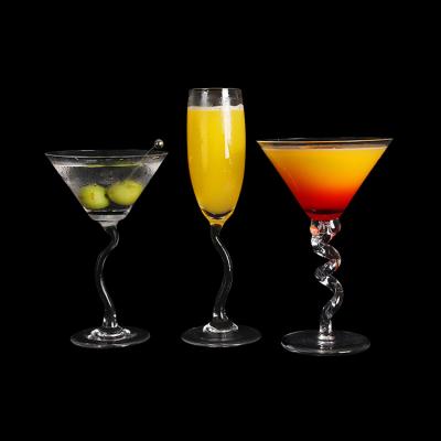 China Sustainable creative modeling bar restaurant stemmed cocktail juice cup glass martini glass cup for sale