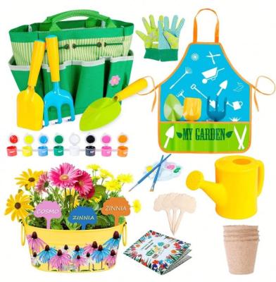 China Eco-friendly Material Whole sale New 2022 Garden tools set kids play home garden outdoor beach toys for children for sale