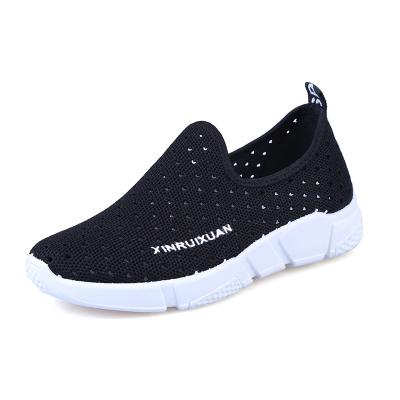 China New Anti-Smell Safety Light Sneakers For Ladies Shoes Women Sport for sale