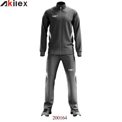 China 2021 High Quality Custom Made Anti-UV Mens Tracksuits For Daily Training And Jogging for sale