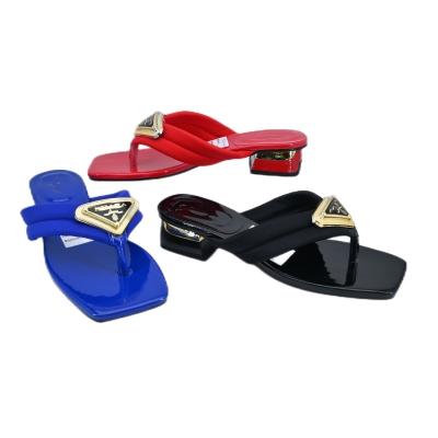 China Hot Selling Slippers Square Toe High Heel Shoes Slippers Summer Fashion Trend New Low Heel African Square Flip Flops for sale