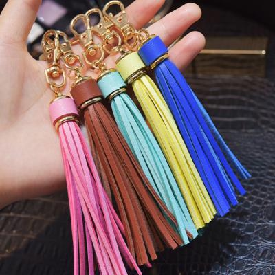 China PU Leather Tassel Fringe Bag Lobstel Key Chain Tassel Garment Accessories Key Chain Decorative Wholesale Popular Pendant Tassel zu verkaufen