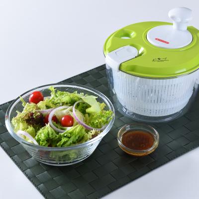 China Sustainable Multifunctional Plastic 2.6L Salad Tools Home Kitchen Vegetables Dry Salad Food Spinner for sale